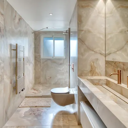 فيلة La Rocaille *