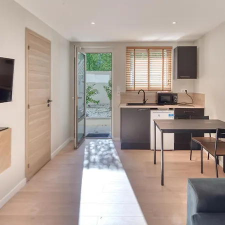 La Rocaille فيلة أنتيب